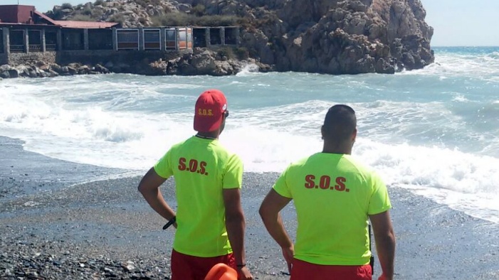 Miembros de Salvamento de Playas de Salobreña.