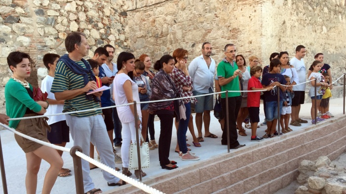 Un momento de la visita guiada por el Castillo.