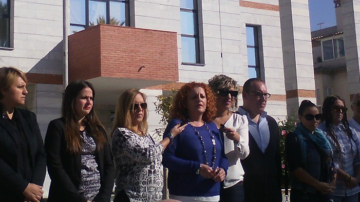 Responsables municipales durante la concentración. // Foto: Vïctor Molina