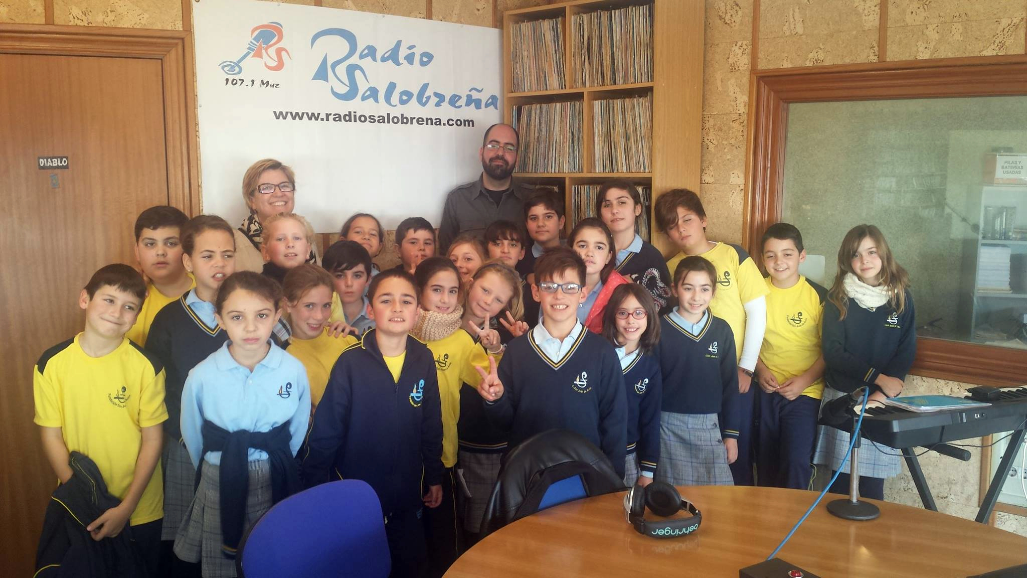 Grupo del colegio San Juan de Ávila de La Caleta.